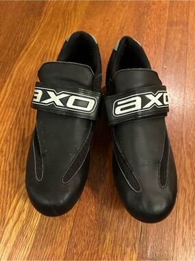Unk AXO Black Athletic Cycling Shoes with Velcro Strap